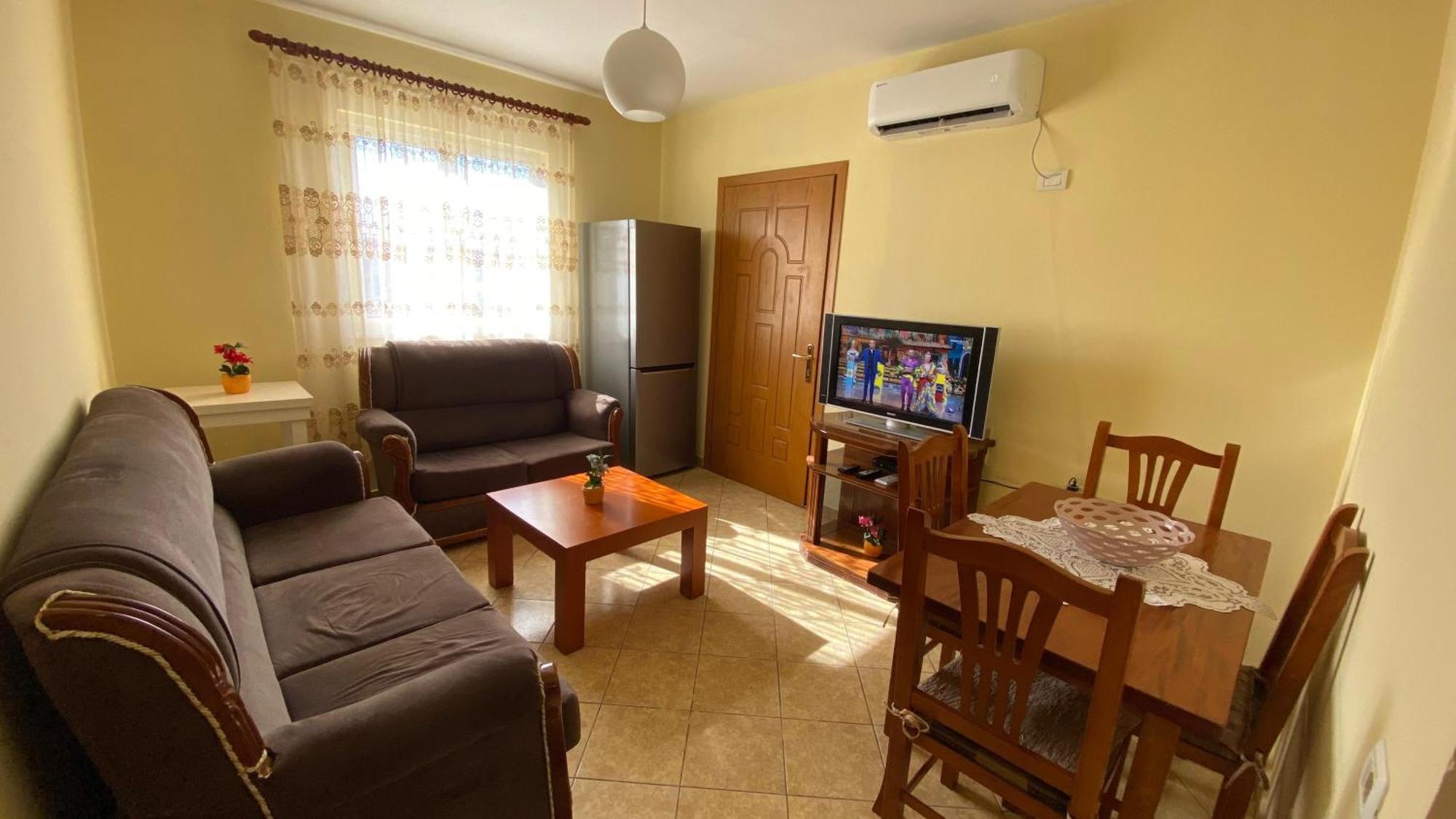 Apartment 21 Dhjetor Tirana